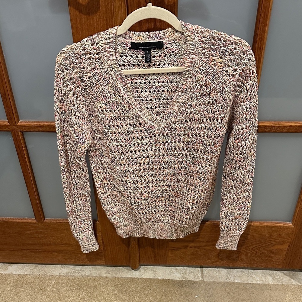 Like New! White House Black Market Colorful Knit Top​​
